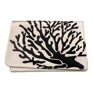 Shiraleah White Black Silk Clutch With Coral Appliqué‎